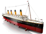 Titanic-LEGO-set-angle-built.png