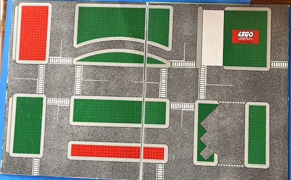 810-2 LEGO Town Plan out of the box. Click to appraise yours
