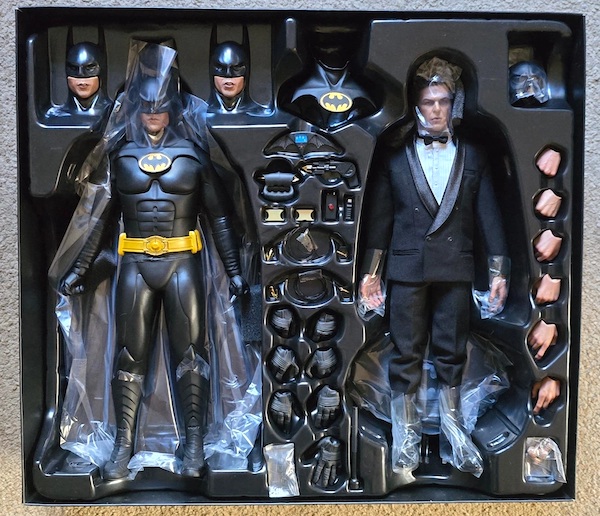 Batman Returns MMS294 1/6th Scale Batman & Bruce Wayne Set open box. Click to value one