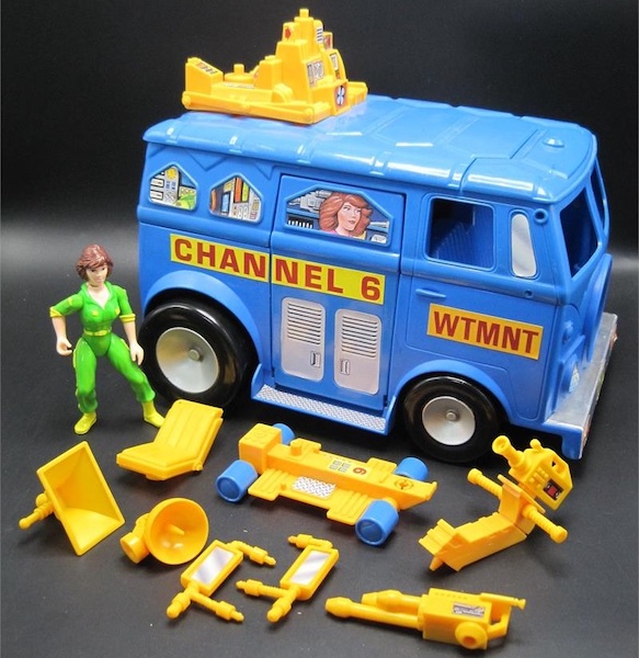 Teenage Mutant Ninja Turtles figures: Channel 6 Newsvan out of box