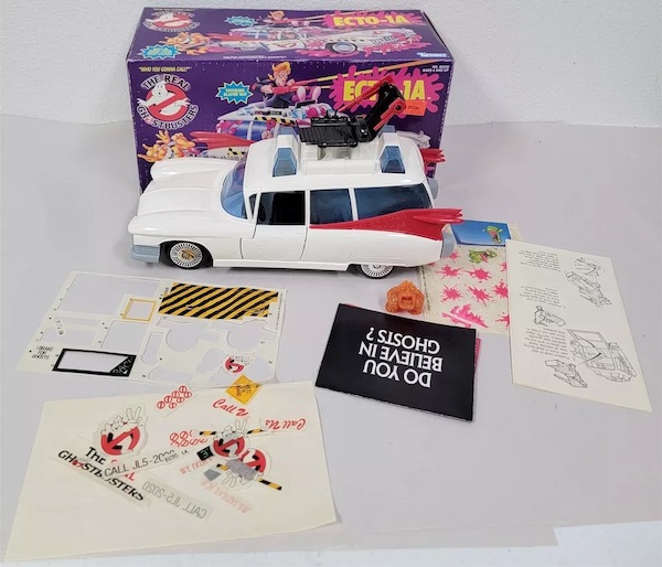 The Real Ghostbusters Ecto-1A vehicle playset out of the box. Click to value yours