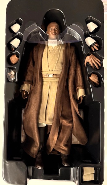 Star Wars Episode II Attack of the Clones MMS681 1/6th Scale Jedi Master Mace Windu open box. Click to value or sell one