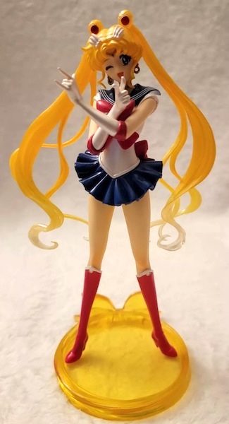 Figuarts Zero Sailor Moon Crystal Sailor Moon Figure out of the box. Click to value or sell your Sailor Moon action figures