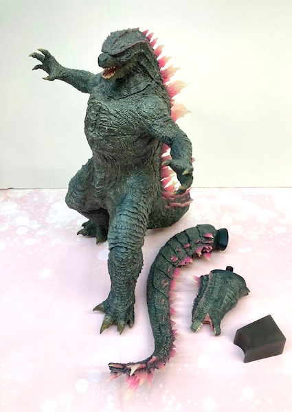 Godzilla X Kong Godzilla (2024) Evolved Version out of the box. Click to value or sell yours