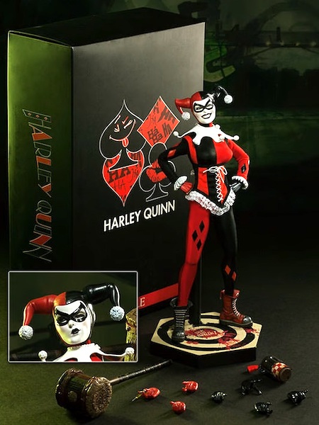DC Comics 100218 1/6 Scale Harley Quinn (Exclusive Edition). Click to value one