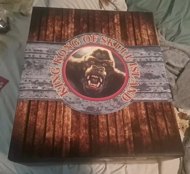 Mezco 18 In Ultimate King Kong Of Skull Island Figure. Click to sell or value one