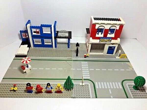 LEGO 1980 Town Main Street 6390 out of the box. Click to have yours appraised