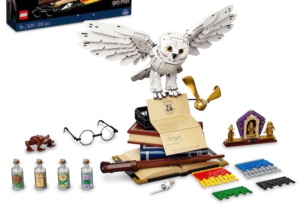 LEGO Harry Potter 76391 Hogwarts Icons Collectors' Edition assembled. Click to value or sell one