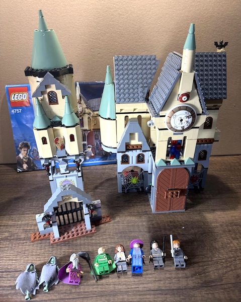 LEGO Harry Potter 4757 Prisoner of Azkaban Hogwarts Castle assembled. Click to sell one now