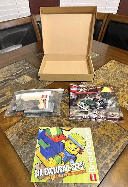 LEGO Indiana Jones San Diego Comic-Con 2008 Exclusive Indiana Jones BrickMaster Pack open box. Click to value or sell yours