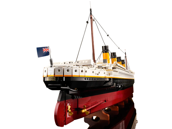The LEGO Titanic looks great from the stern angle