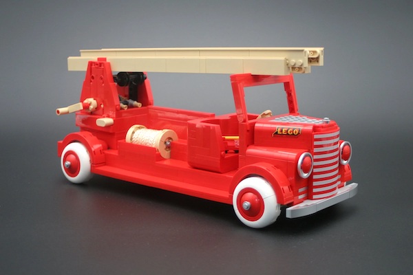 LEGO 4000040 Inside Tour Fire Engine assembled. Click to sell or appraise this rare set!