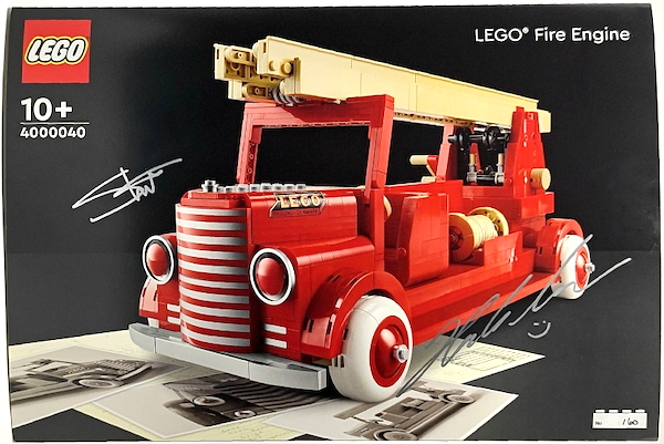 LEGO 4000040 Inside Tour Fire Engine. Click to sell or appraise this rare set!