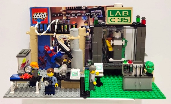LEGO 4851 Spider-Man and Green Goblin The Origins assembled. Click to value or sell yours