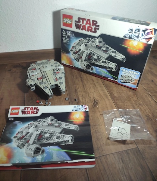LEGO Star Wars 7778 Midi-scale Millennium Falcon assembled. Click to value or sell yours