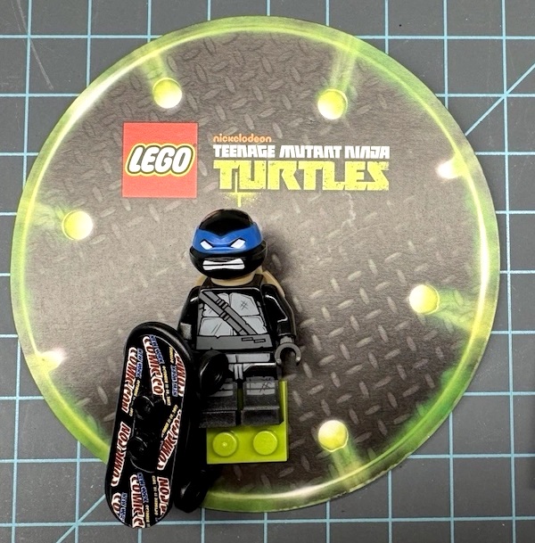 LEGO COMCON025-1 2012 NYCC TMNT Shadow Leonardo. Click to value or sell one