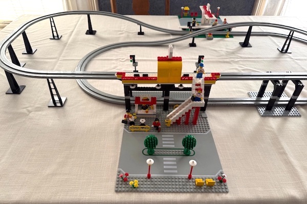 LEGO 6399 Airport Shuttle assembled. Click to value or sell one