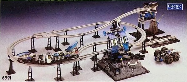 LEGO 6991 Unitron Monorail Transport Base assembled. Click to sell or appraise one