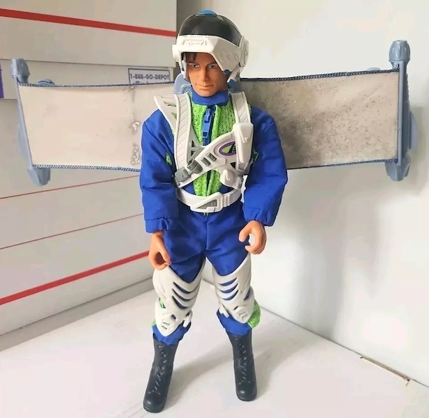 Max Steel Sky Strike Figure out of the pack. Click to value yours