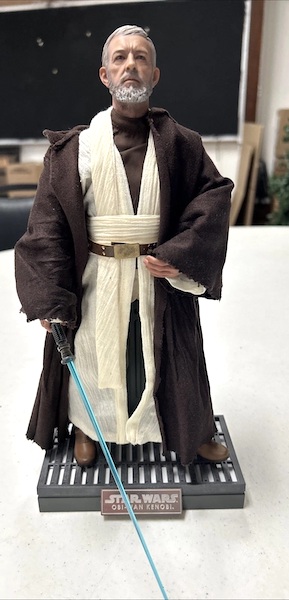 Star Wars Episode IV A New Hope MMS283 1/6th Scale Obi-Wan Kenobi out of the box. Click to sell one today