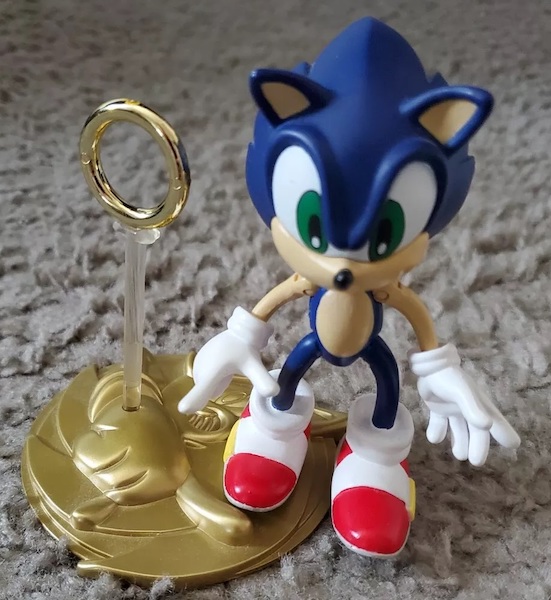 Sonic Adventures Sonic the Hedgehog Action Figure out of the pack. Click for values