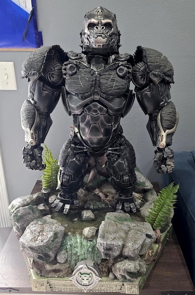 Transformers Rise of the Beasts IES Series Optimus Primal DLX Edition out of the box. Click to sell or value one