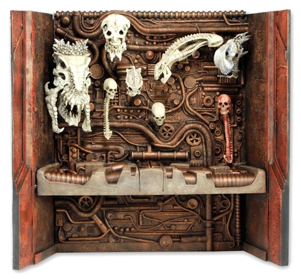 NECA Predator 2 Trophy Wall Diorama assembled. Click to appraise yours