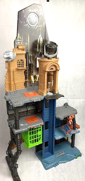 DC Comics Batman vs Superman 4' Ultimate Bat Cave assembled. Click for a free valuation or to sell yours