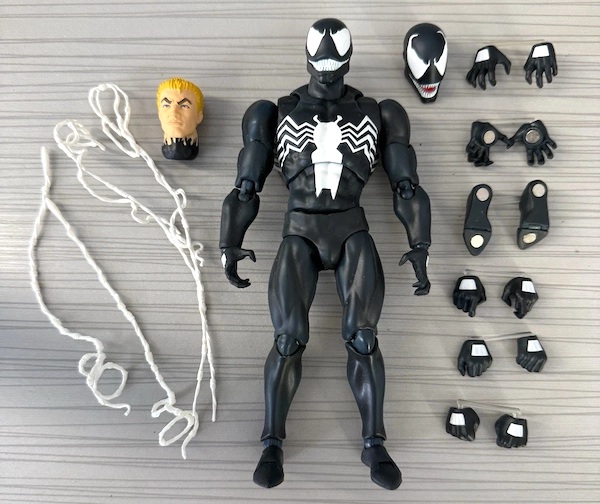 Mafex No.088 Venom (Comic Version) out of the box. Click to sell or value one